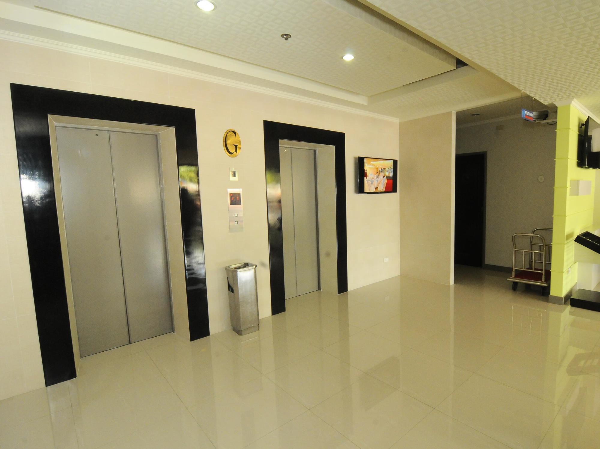 Regency Inn Davao Exterior photo